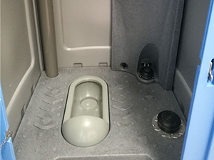 新款水冲式厕所